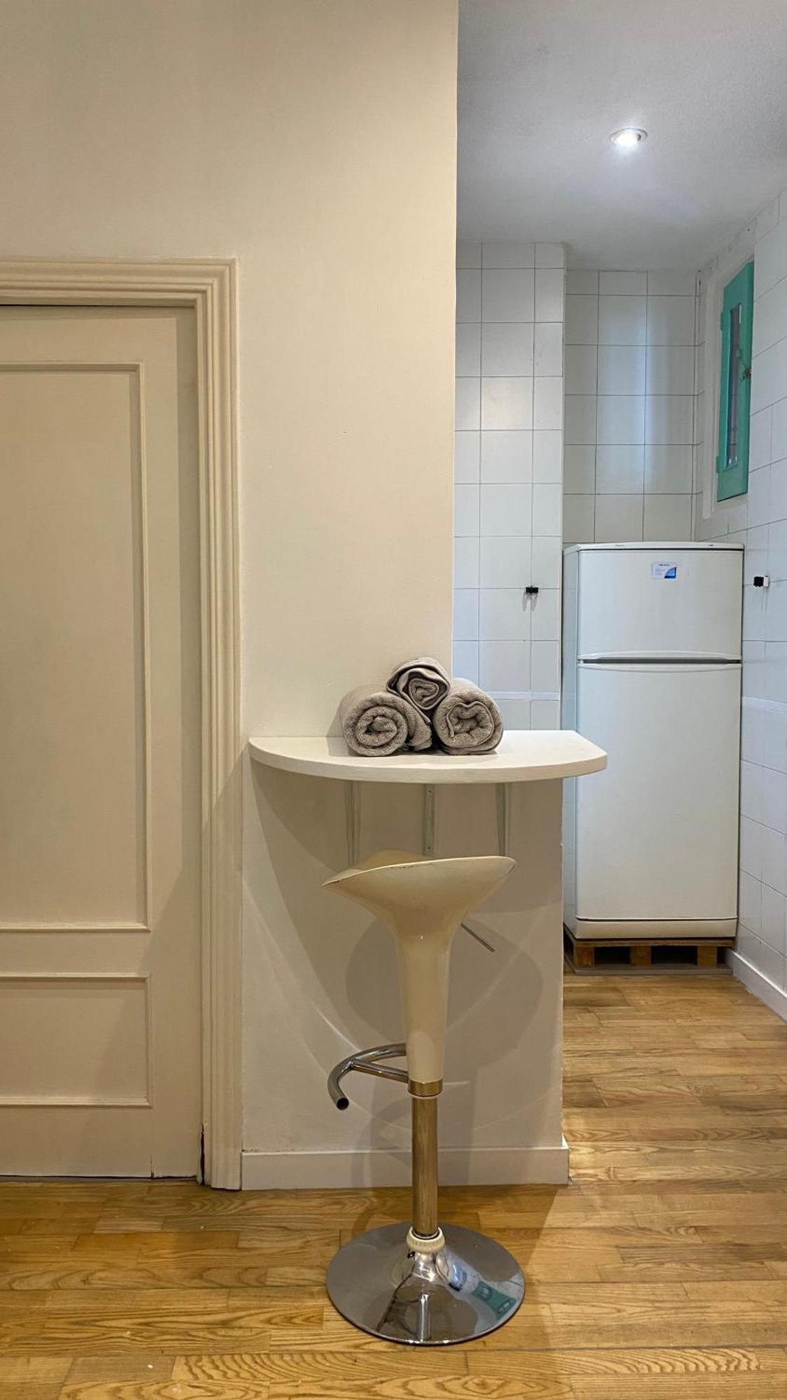 Apartamento En El Casco Antiguo Мадрид Екстериор снимка